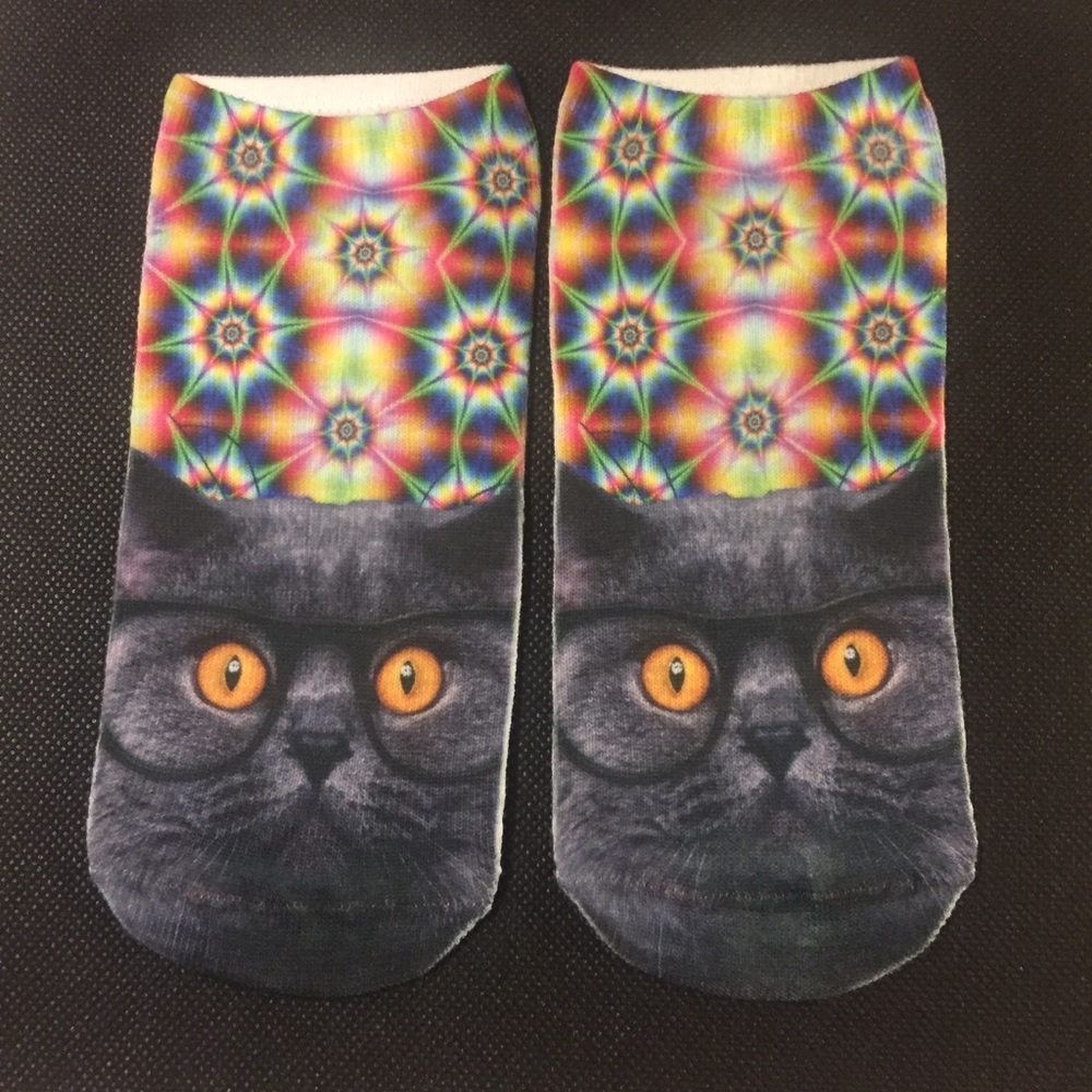 😺 Psychedelic tie dye colorful cat socks 🧦